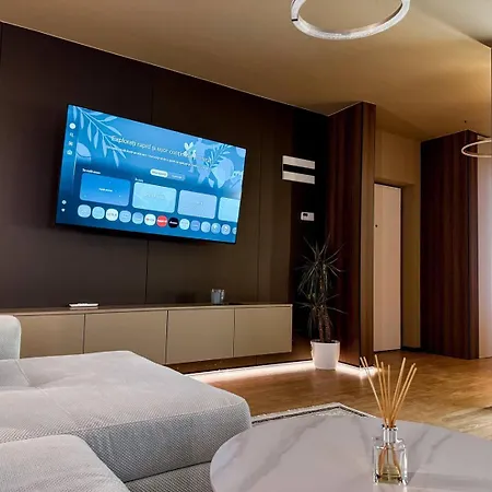 Voyager- Underground Parking, Kingsize Bed