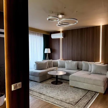 Voyager- Underground Parking, Kingsize Bed דירה